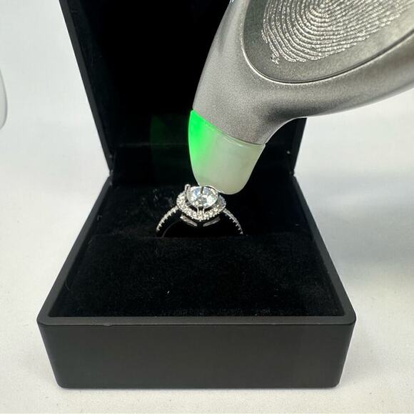 Ring Silver Heart-Shaped Diamond Ring - Picture 2 of 11